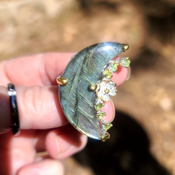 Laboradite crecent moon Peridot & Citrine brooch - Picture 7 of 8